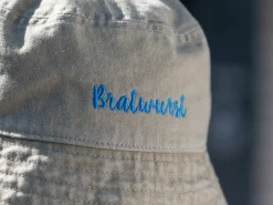 Bucket Hat med Broderi - Egen Tekst