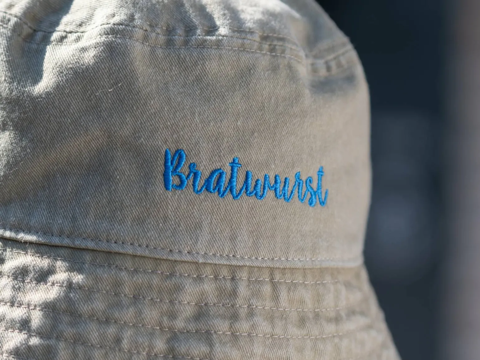 Bucket Hat med Broderi - Egen Tekst