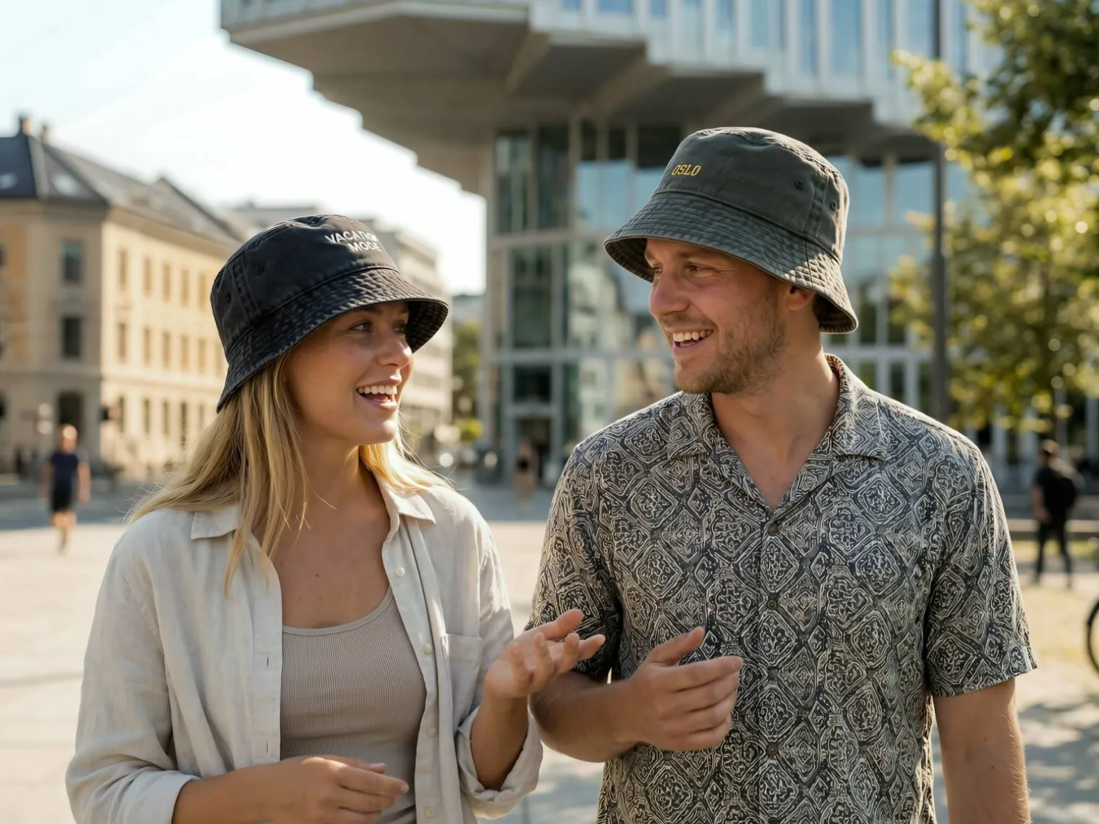 Bucket Hat med Broderi - Egen Tekst