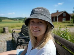 Bucket Hat med Broderi - Egen Tekst