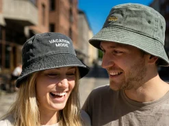 Bucket Hat med Broderi - Egen Tekst