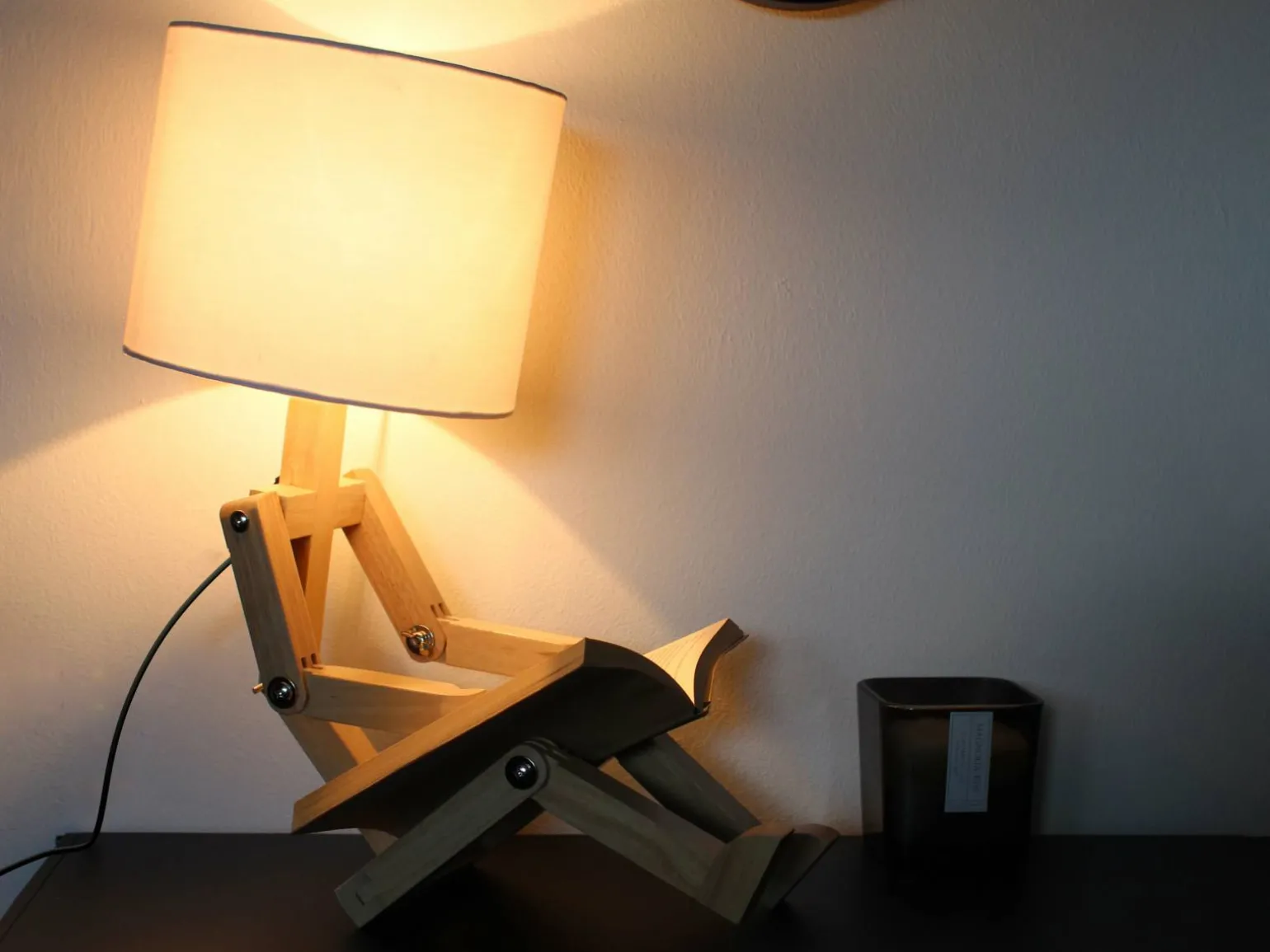 Emil Siddende Lampe