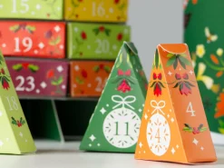 English Tea Shop Christmas Tree Tejulekalender