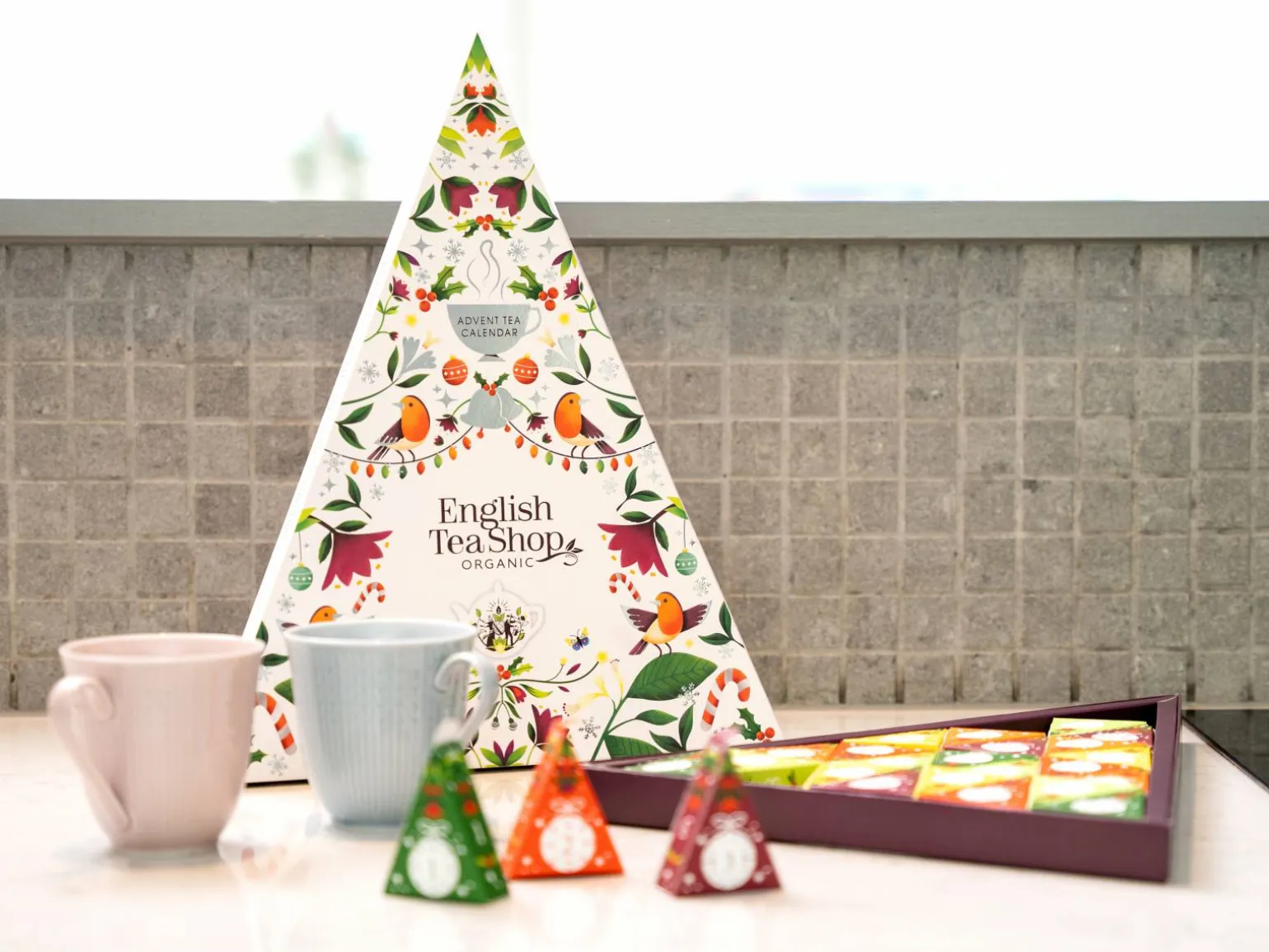 English Tea Shop Triangle Tejulekalender