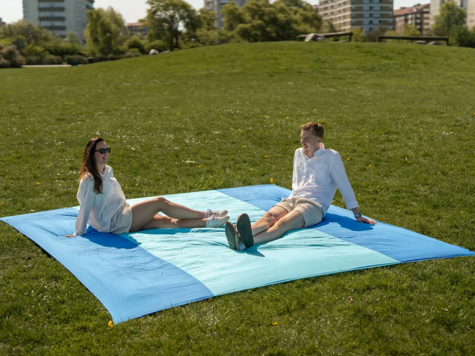 Gigantisk Strandtæppe - Outlust