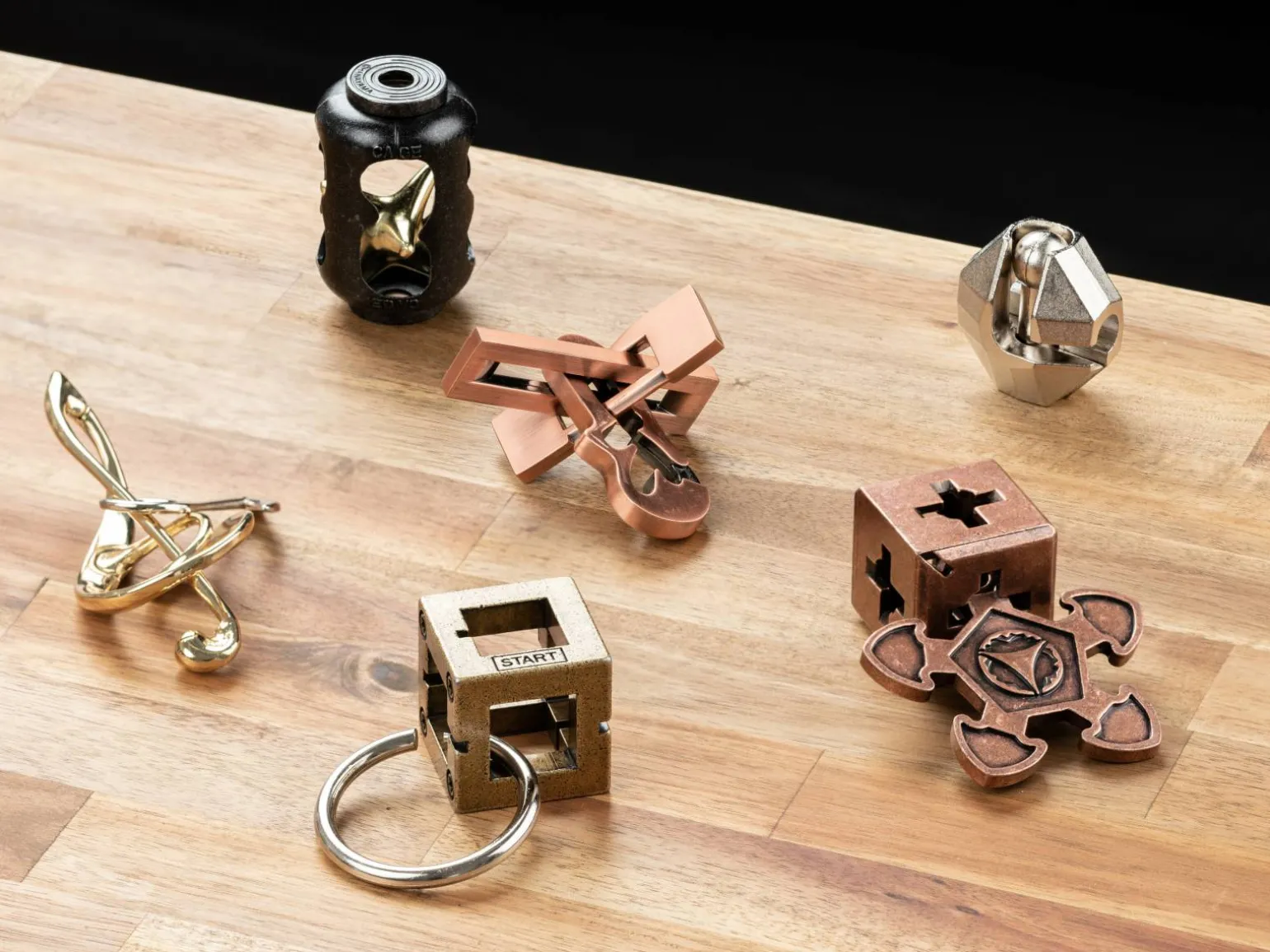 Huzzle Games Metalpuslespil