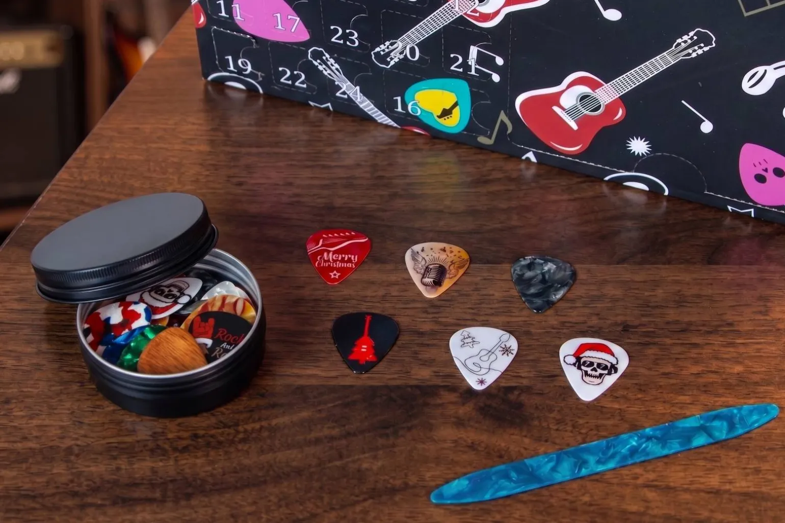 Julekalender med guitarplektre