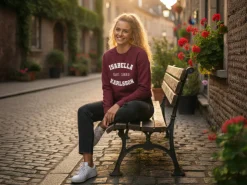 Sweatshirt med Egen Tekst i Collegestil