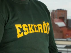 Sweatshirt med Egen Tekst i Collegestil