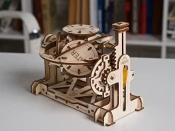 Ugears 3D-puslespil i Træ - Tilfældighedsgenerator STEM Lab